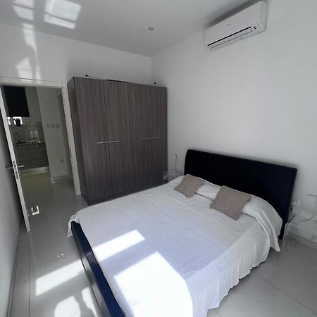 Sunny One Bedroom Apartment In Old Bakery Street Valletta Exterior foto